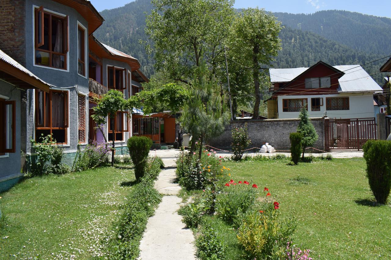 New Relax Inn, Pahalgam, 2 Km From Lidder Valley Экстерьер фото